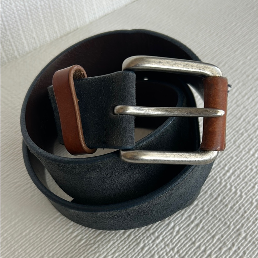 Johnston &‎ Murphy Black Leather Belt with Classic Buckle - Picture 2 of 7